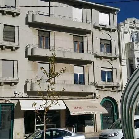 Dos Cagareus Ii Apartment